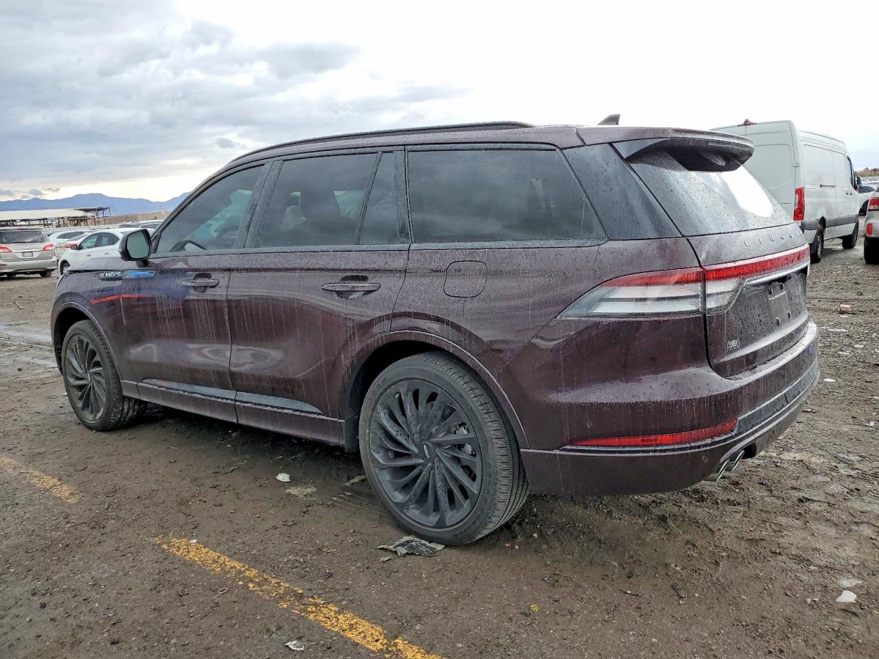 2024 LINCOLN AVIATOR RESERVE photo 2