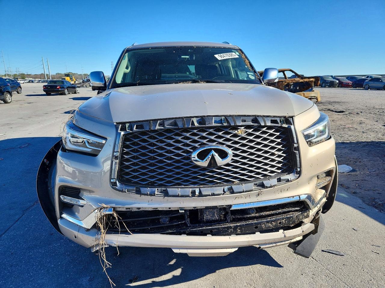 2020 INFINITI QX80 LUXE photo 5