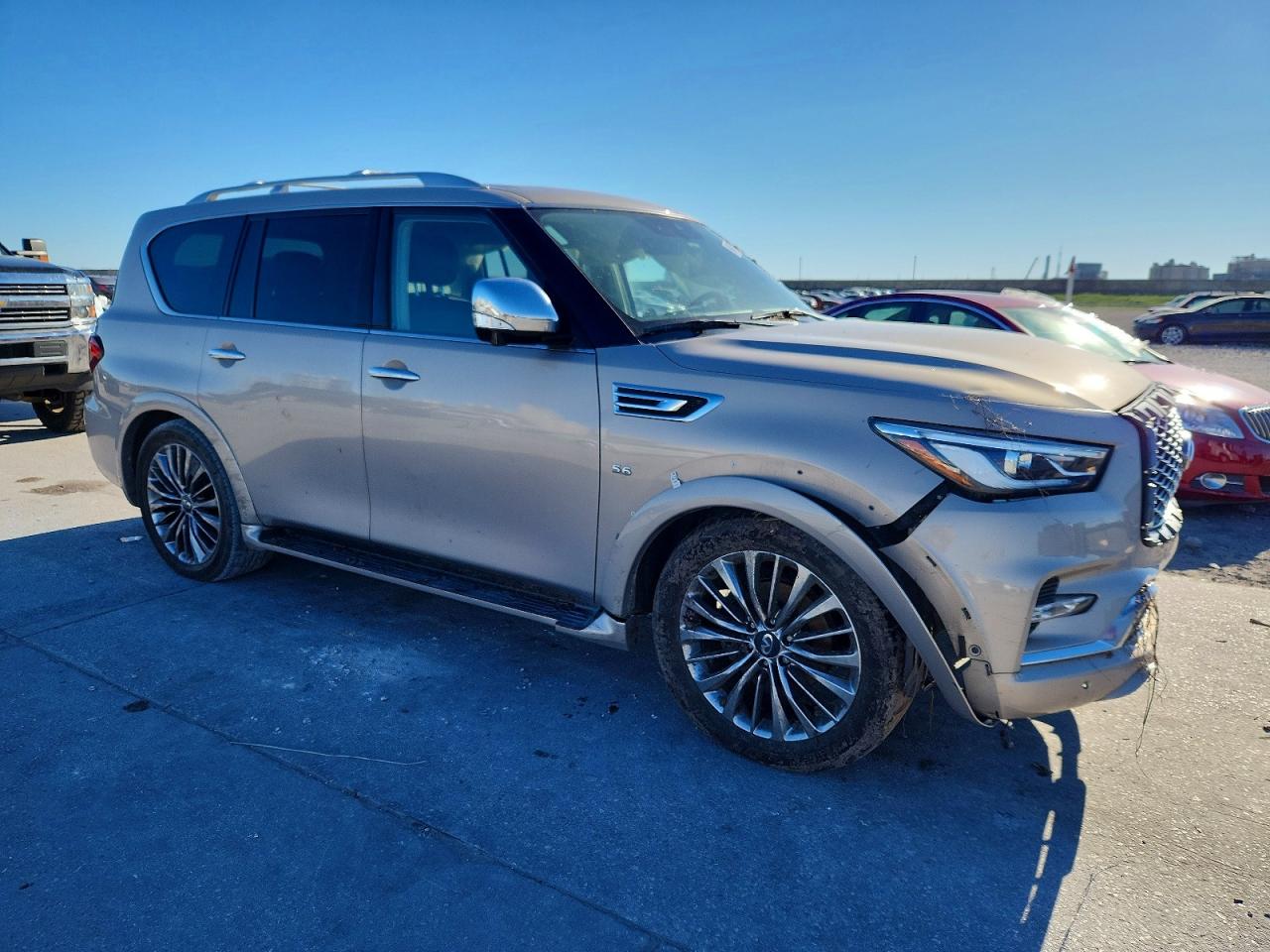 2020 INFINITI QX80 LUXE photo 4
