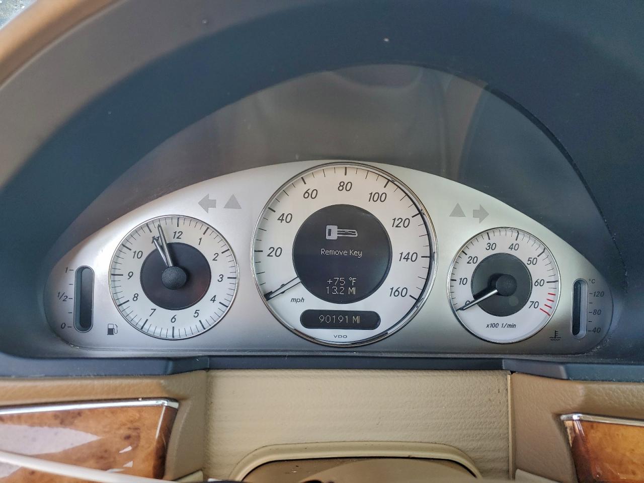2009 MERCEDES-BENZ E 350 photo 25