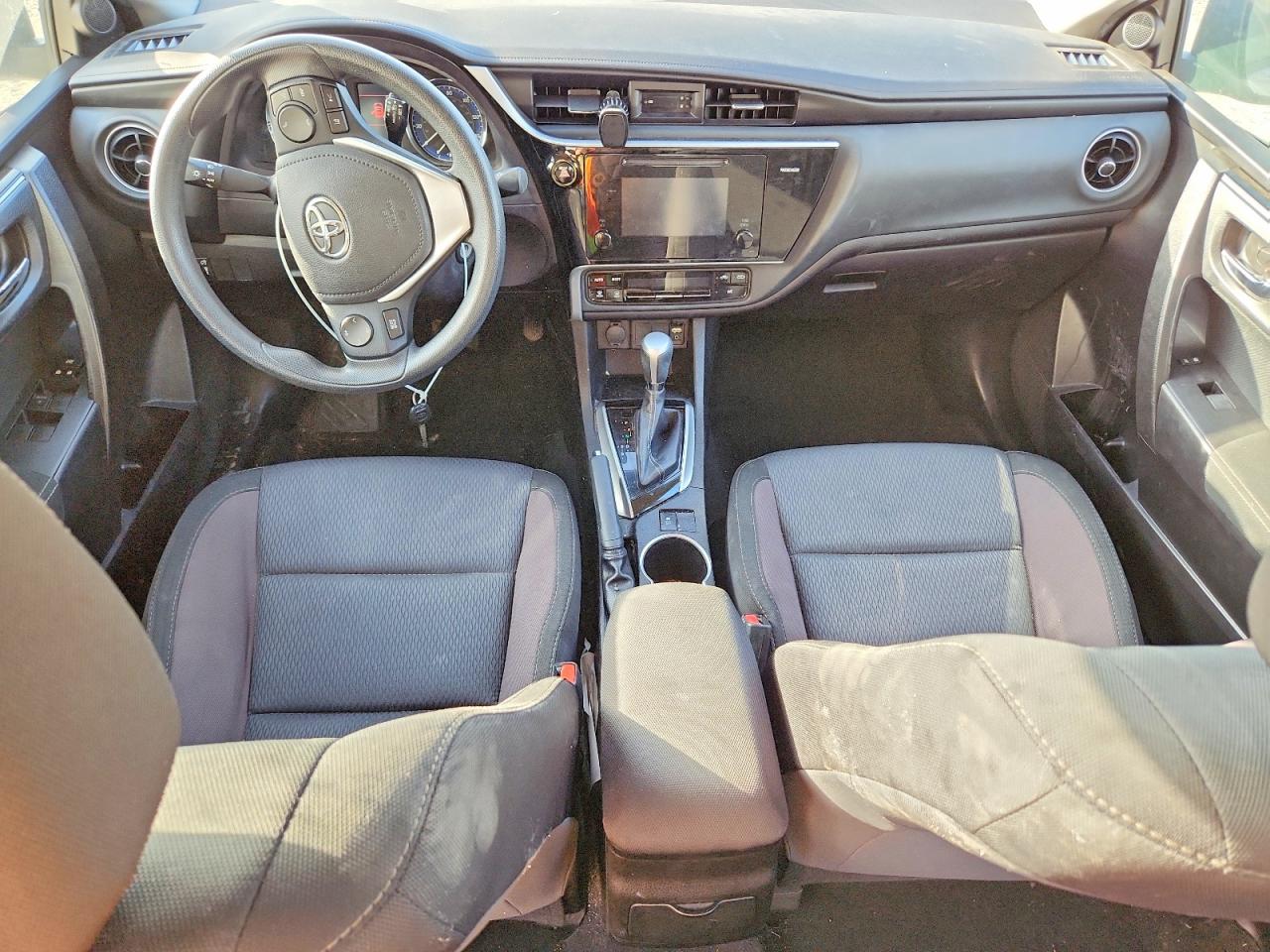 2017 TOYOTA COROLLA L photo 15
