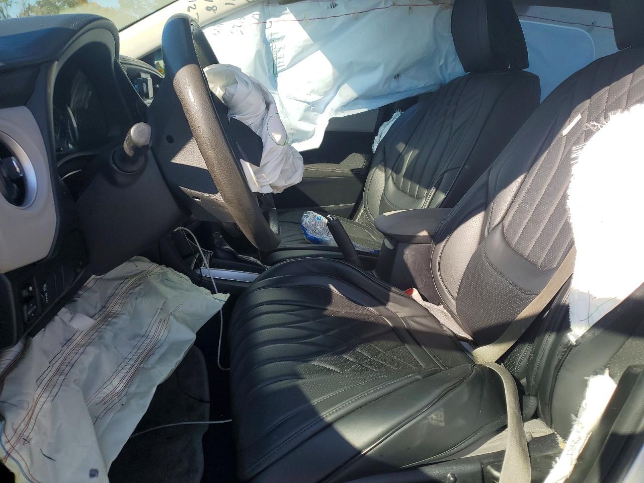 2019 TOYOTA COROLLA L photo 7