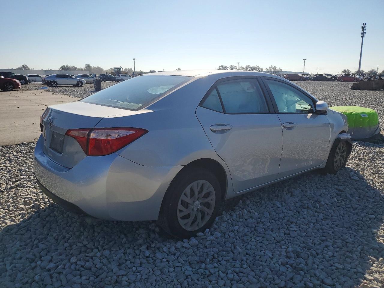 2019 TOYOTA COROLLA L photo 3
