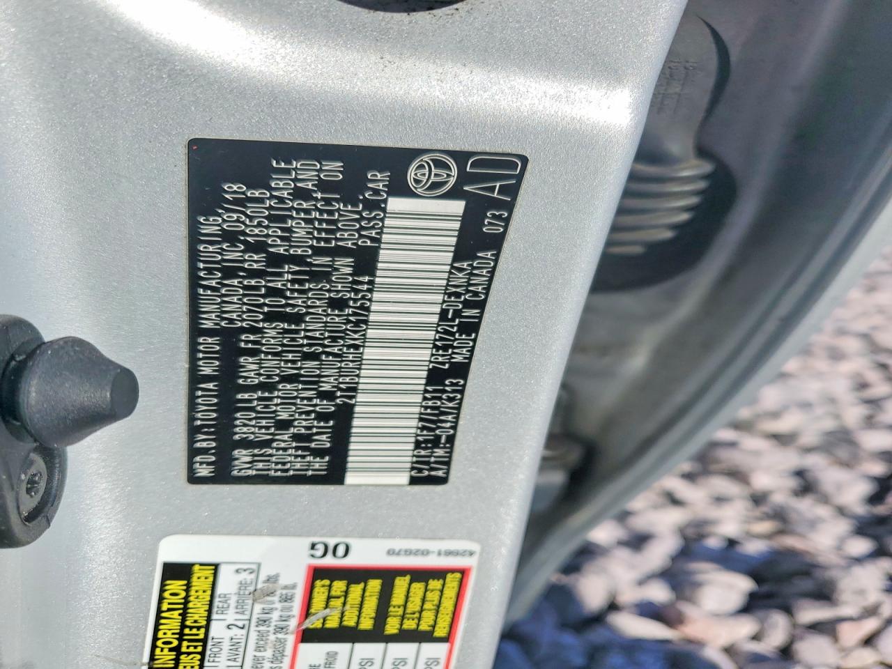2019 TOYOTA COROLLA L photo 12