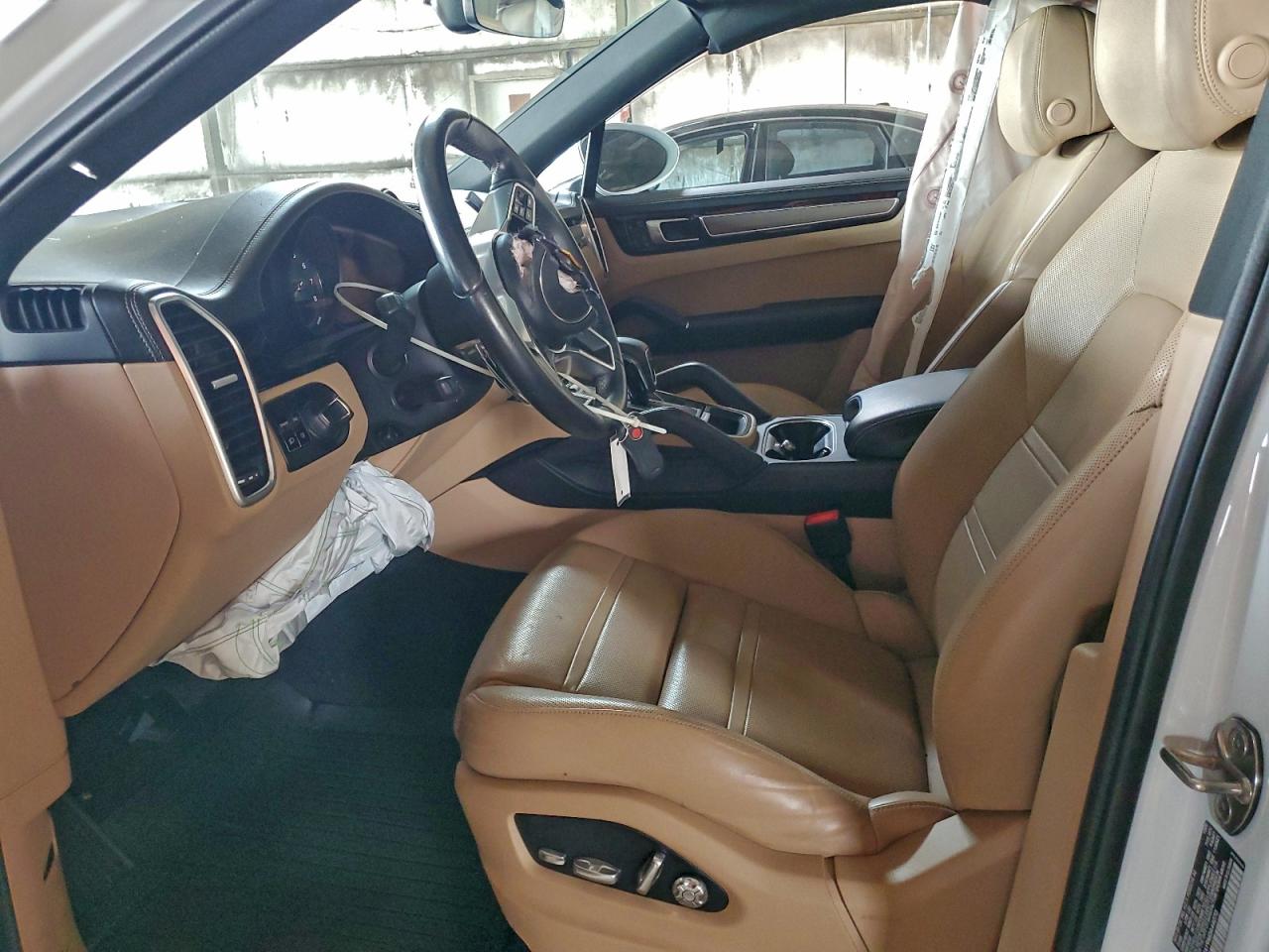 2021 PORSCHE CAYENNE E HYBRID COUPE photo 7
