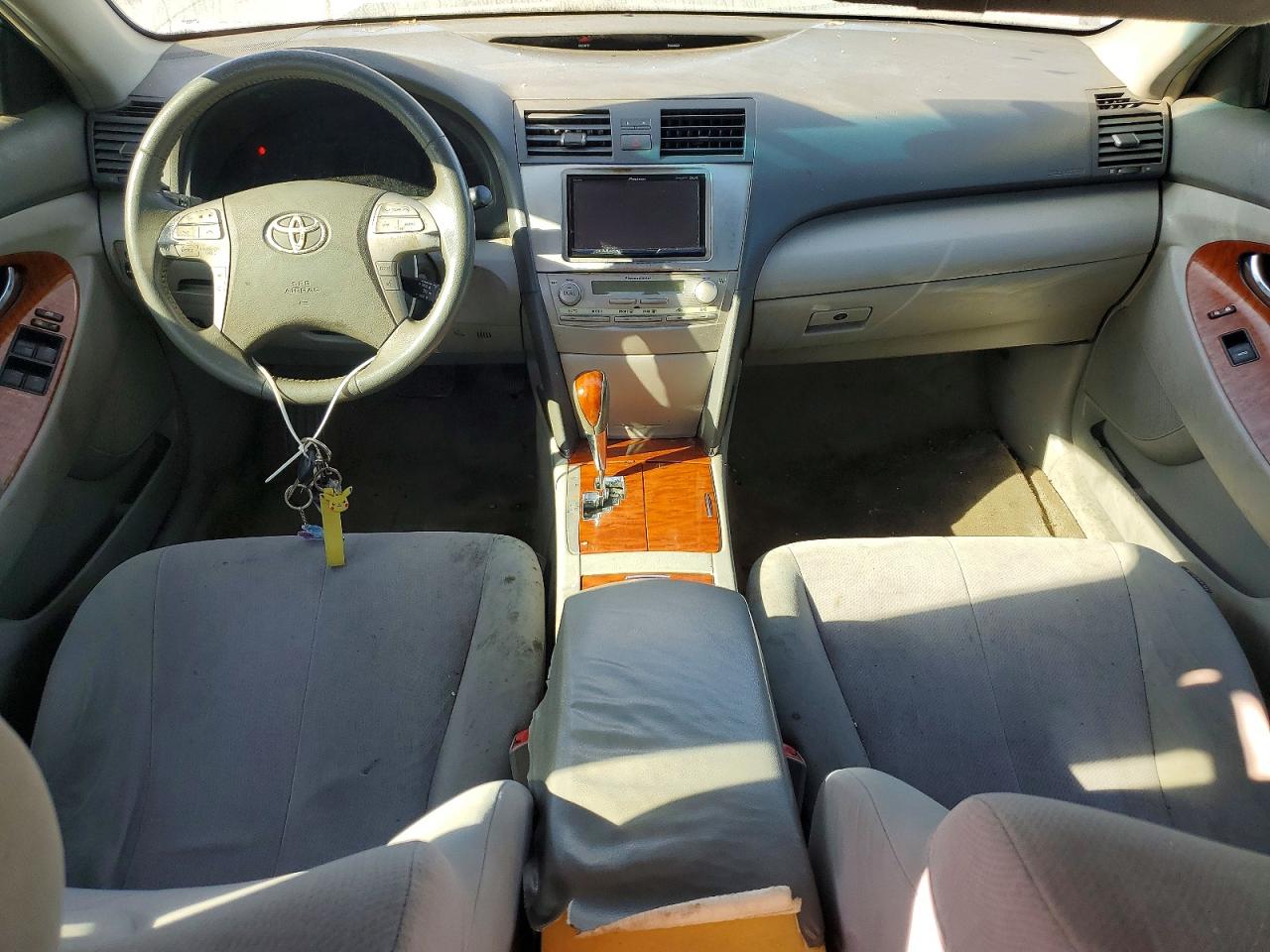 2011 TOYOTA CAMRY BASE photo 8