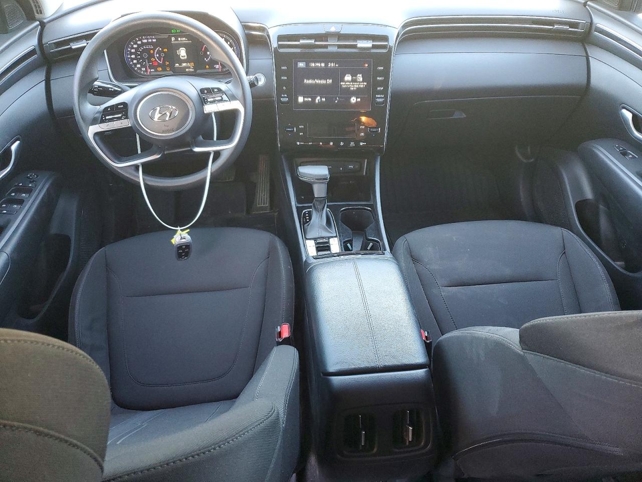 2024 HYUNDAI TUCSON SEL photo 8