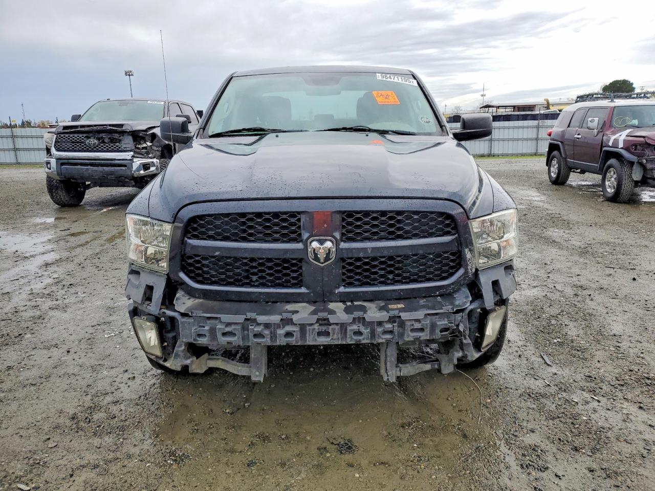2014 RAM 1500 ST photo 13