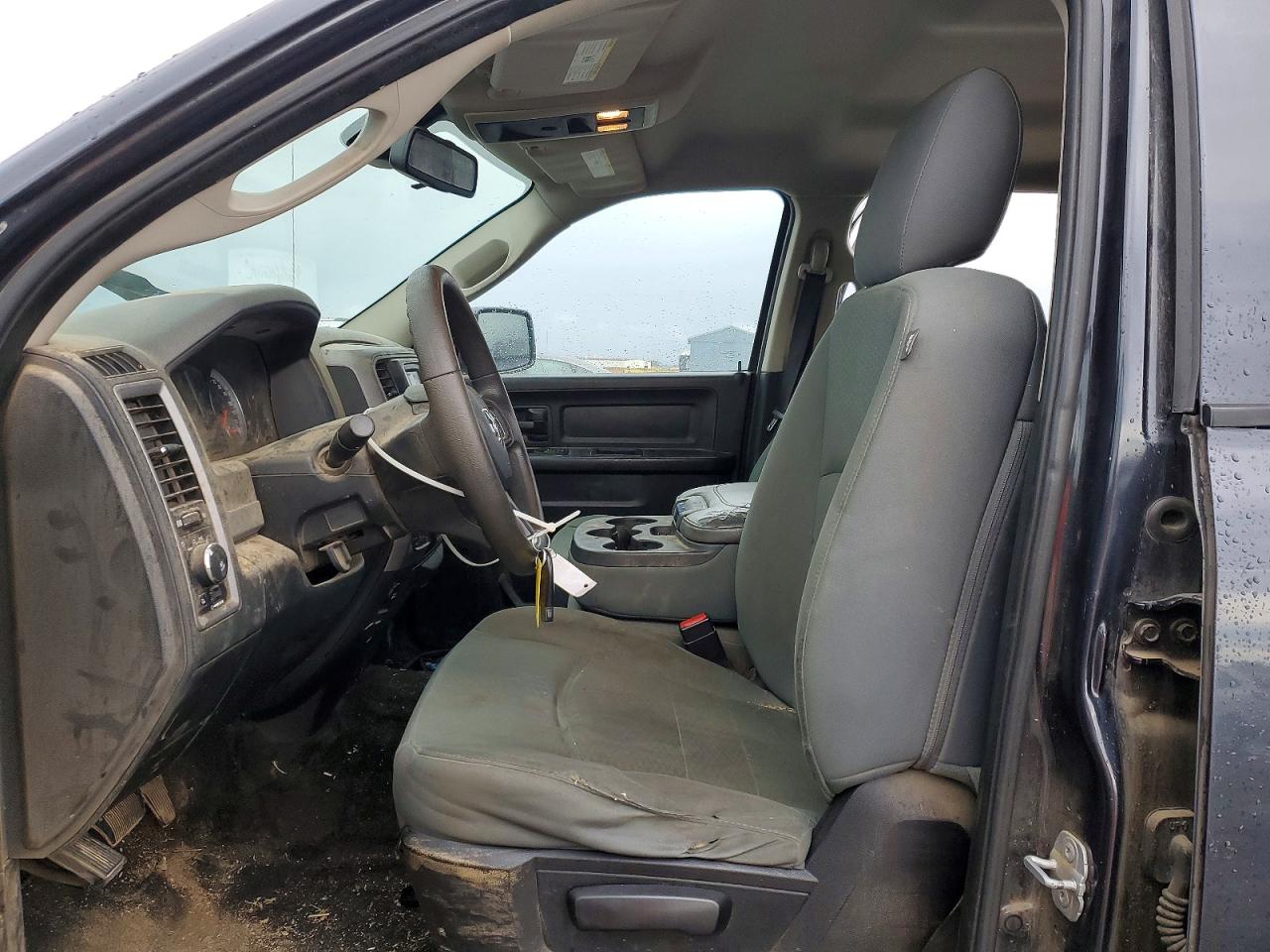 2014 RAM 1500 ST photo 19