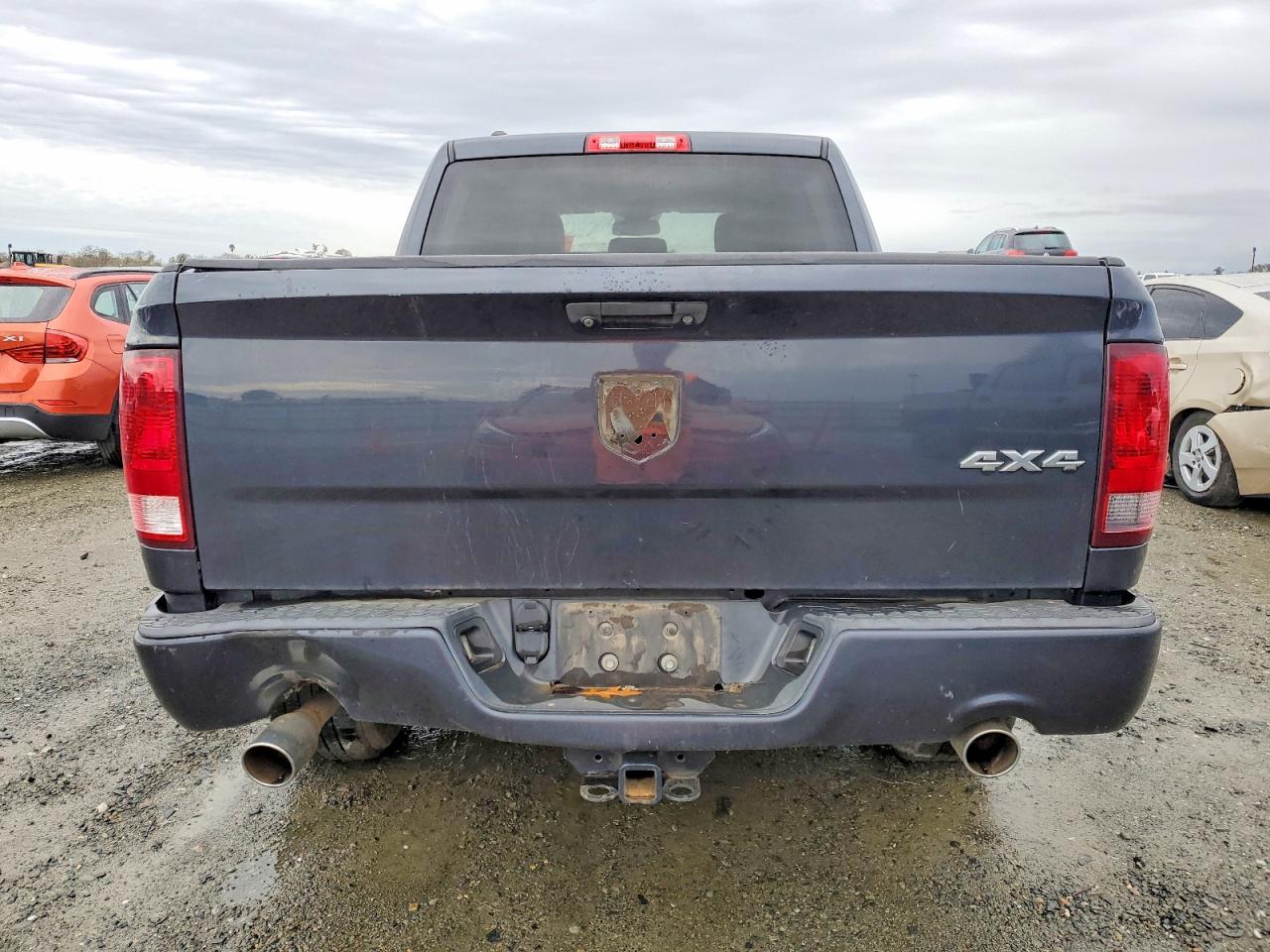 2014 RAM 1500 ST photo 16