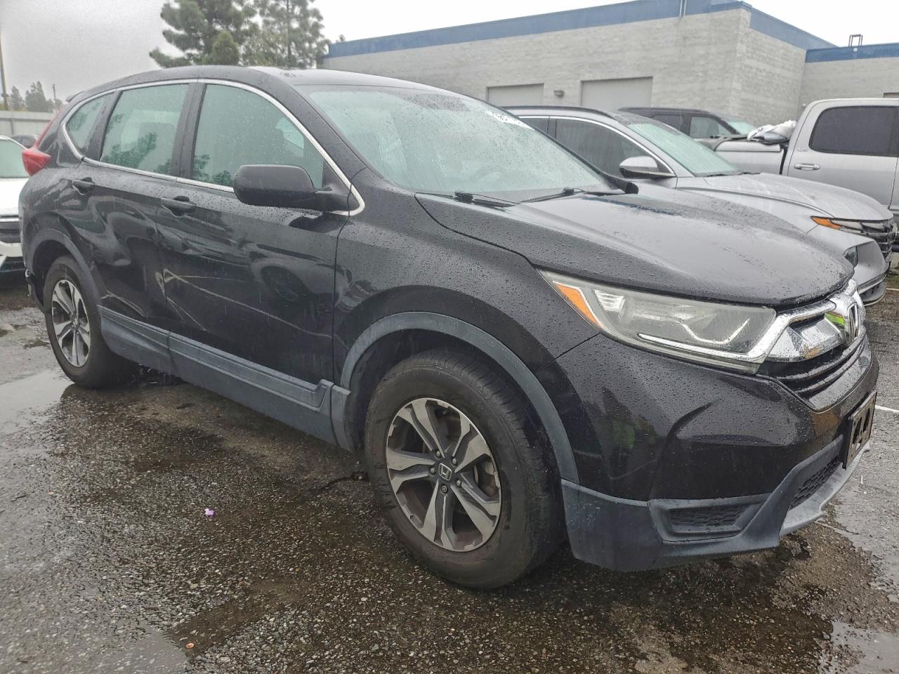 2018 HONDA CR-V LX photo 4