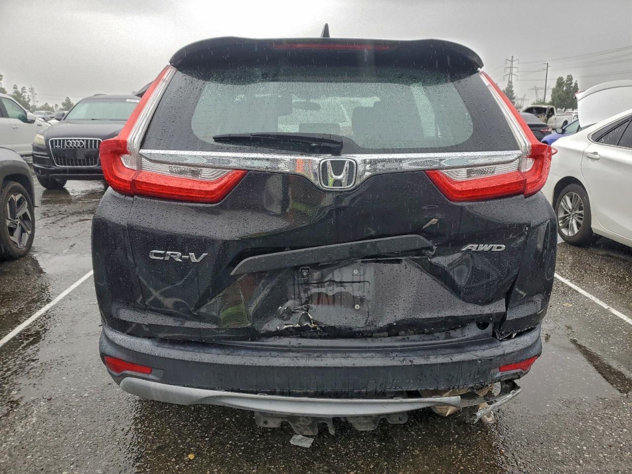 2018 HONDA CR-V LX photo 6