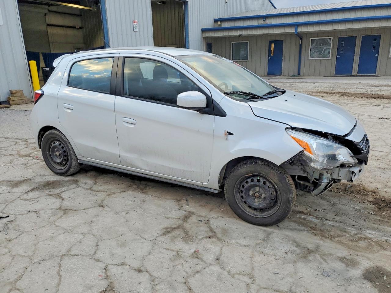 2024 MITSUBISHI MIRAGE ES photo 4