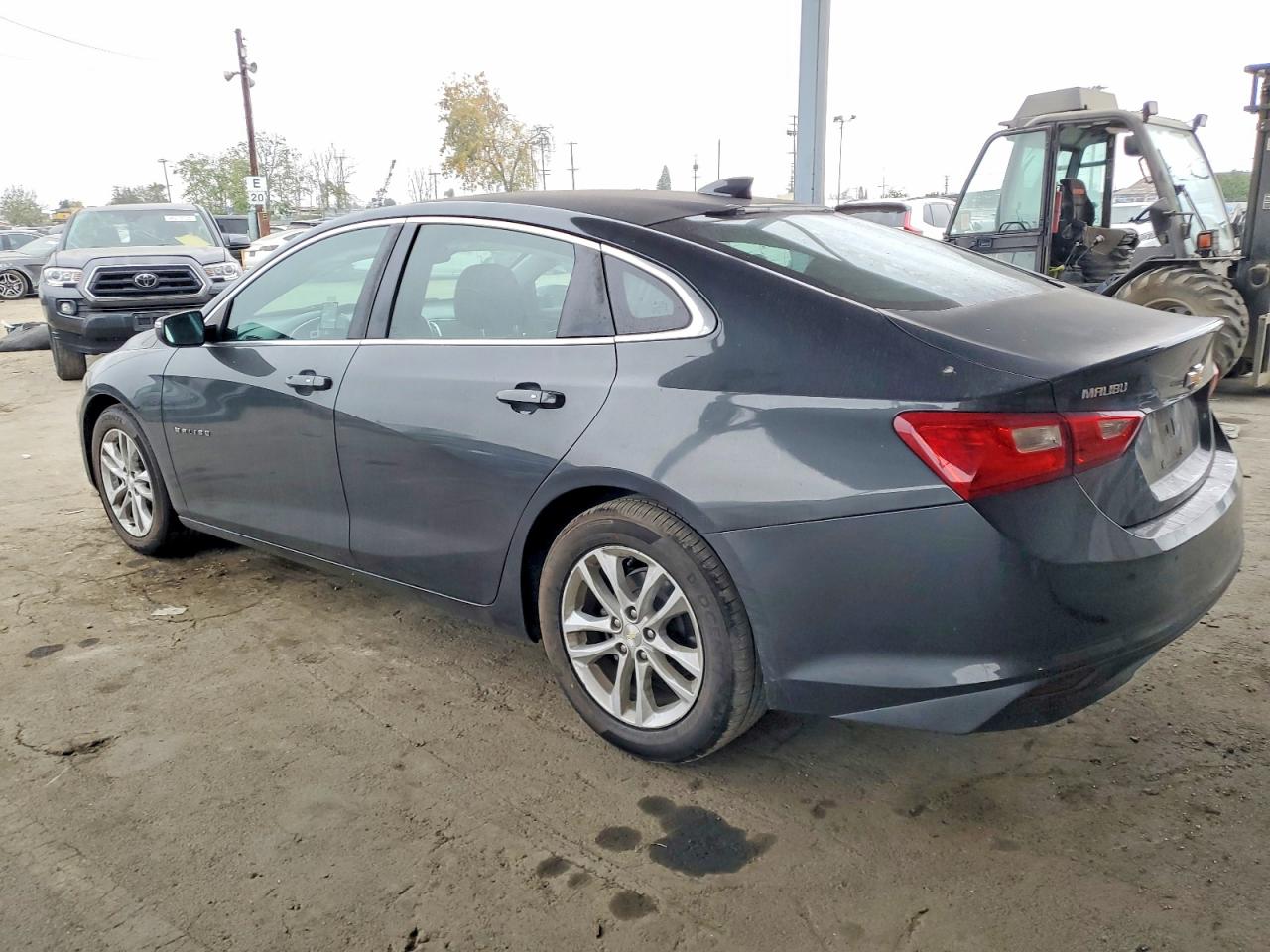 2017 CHEVROLET MALIBU LT photo 3