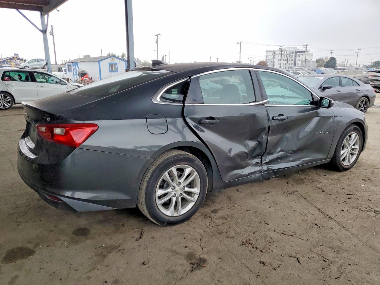 2017 CHEVROLET MALIBU LT photo 5