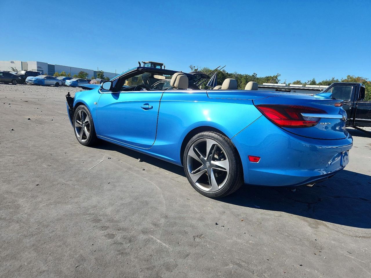 2017 BUICK CASCADA SPORT TOURING photo 2