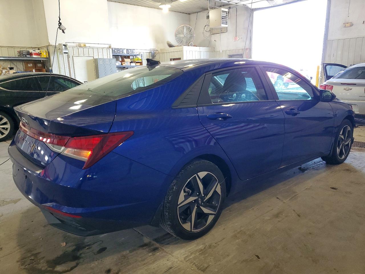 2023 HYUNDAI ELANTRA SEL photo 5