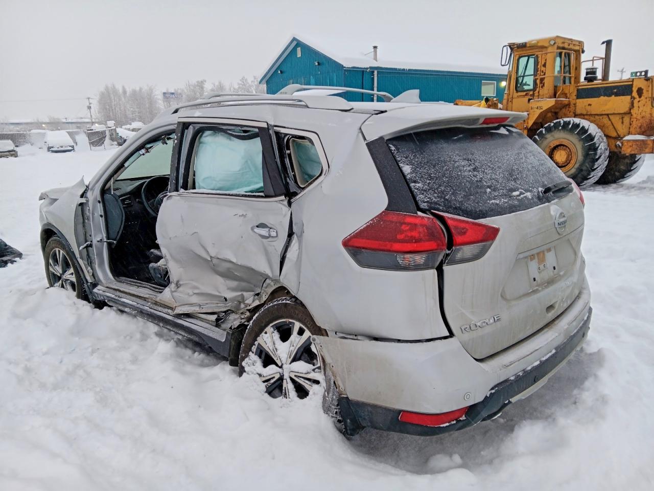 2019 NISSAN ROGUE S photo 2
