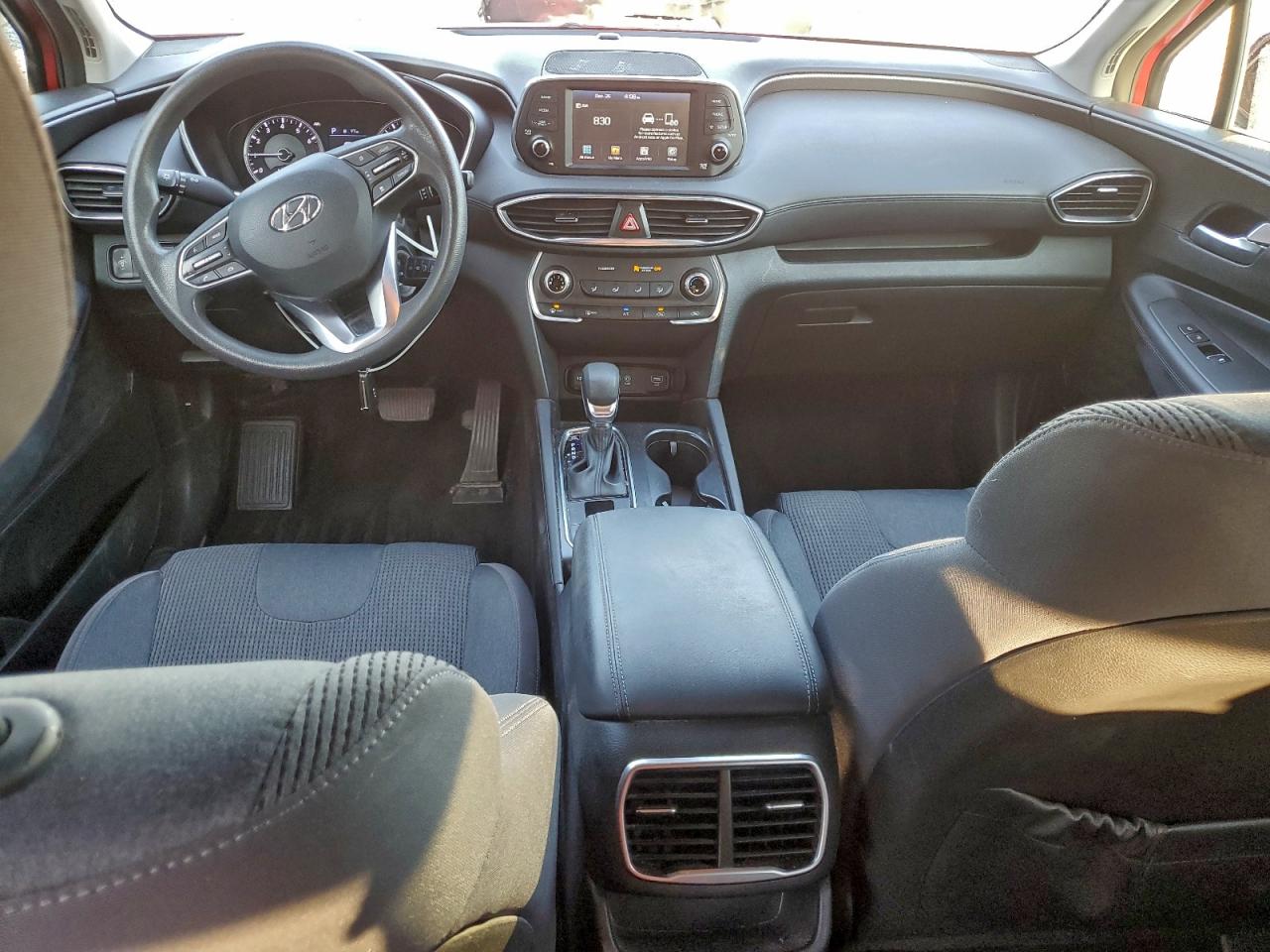 2019 HYUNDAI SANTA FE SE photo 8