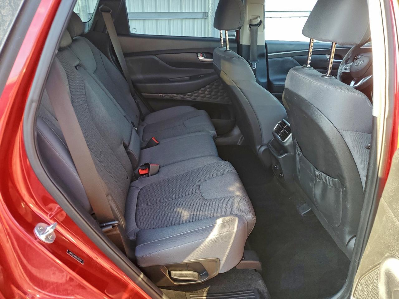 2019 HYUNDAI SANTA FE SE photo 11