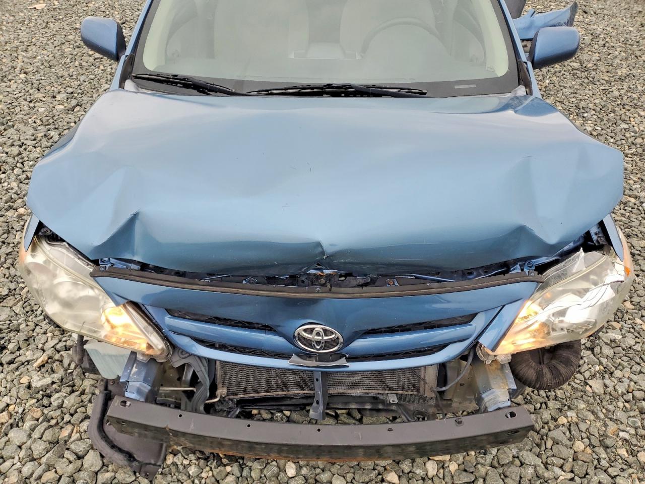 2012 TOYOTA COROLLA BASE photo 11