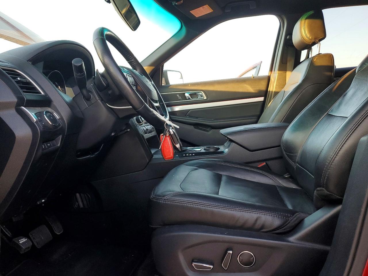2016 FORD EXPLORER XLT photo 19