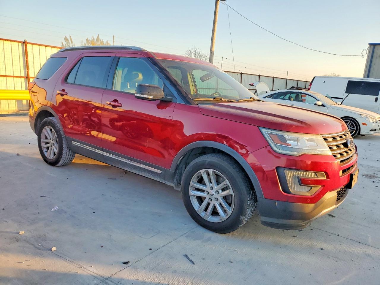2016 FORD EXPLORER XLT photo 10