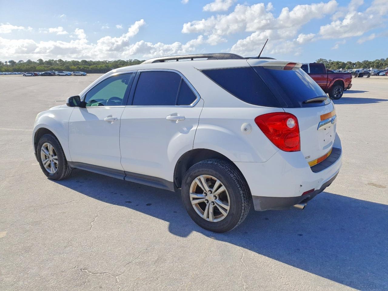 2014 CHEVROLET EQUINOX LT photo 2