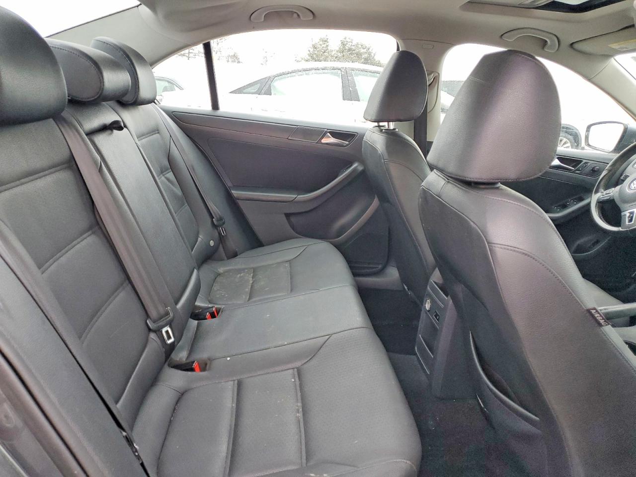 2011 VOLKSWAGEN JETTA SE photo 10