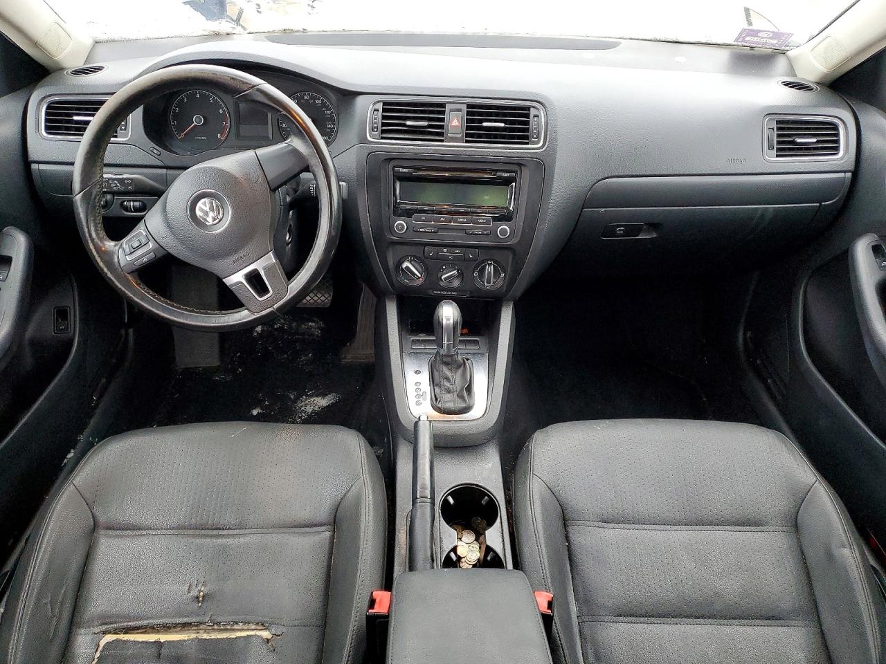 2011 VOLKSWAGEN JETTA SE photo 8
