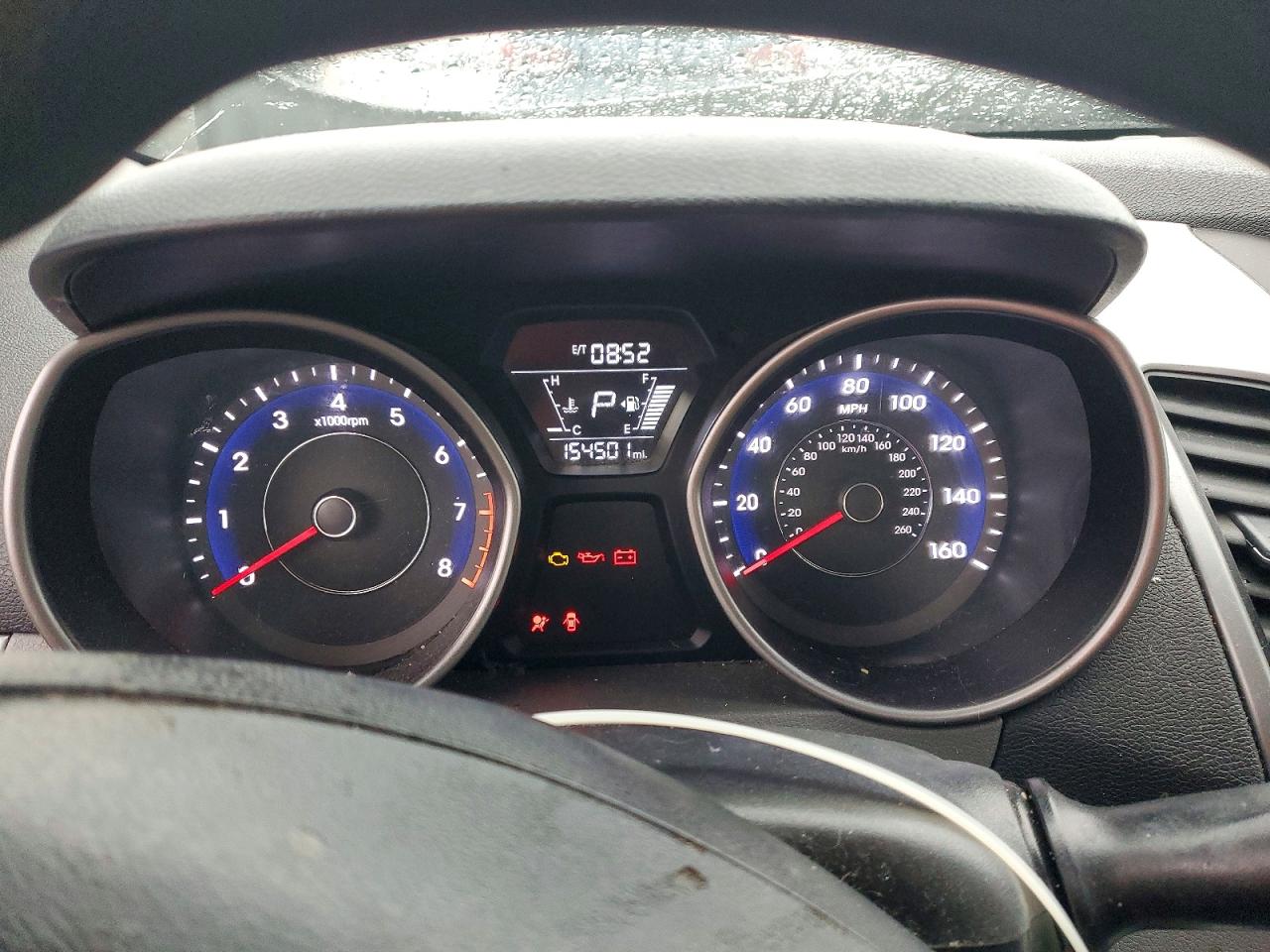 2015 HYUNDAI ELANTRA SE photo 9