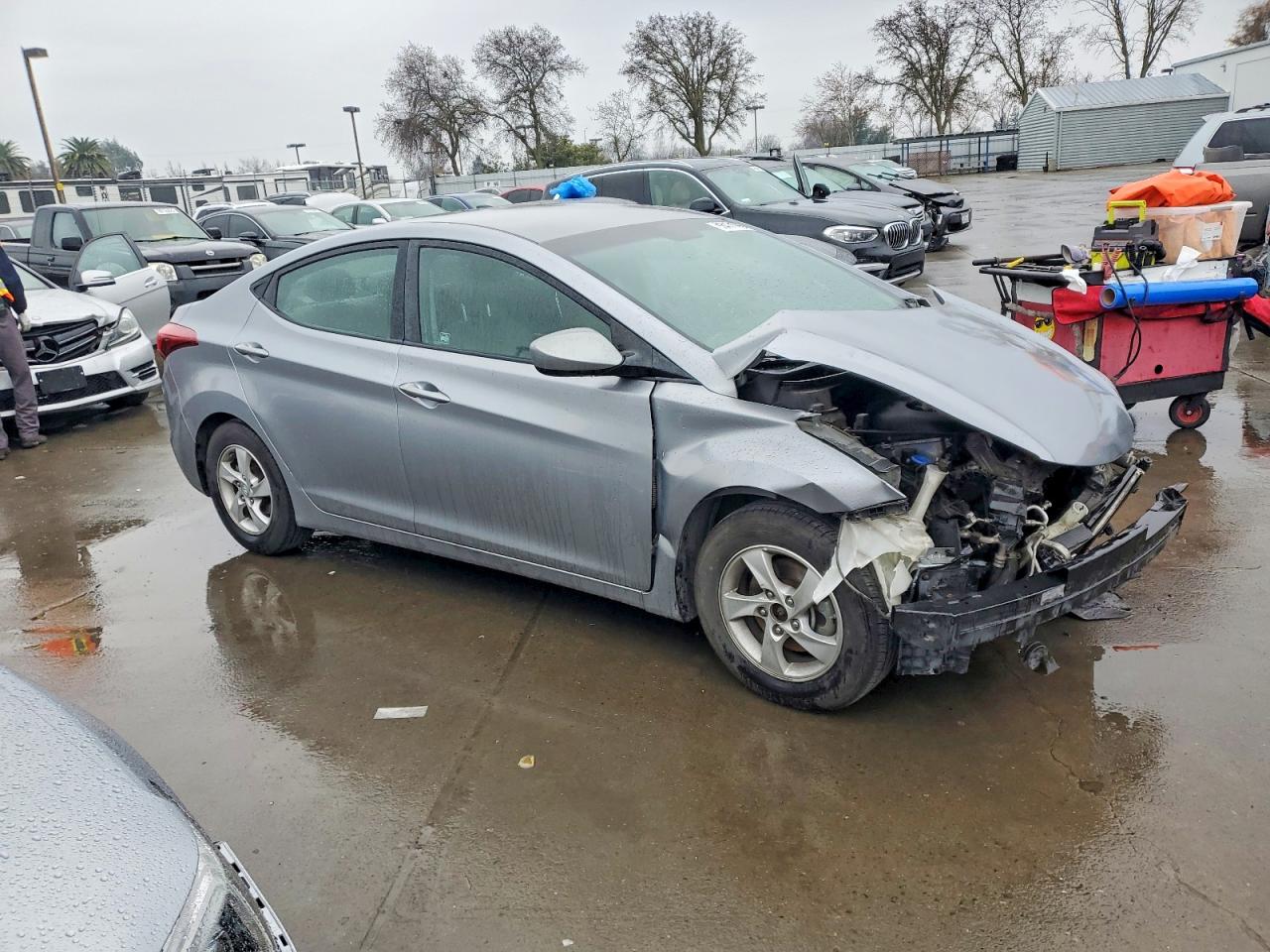 2015 HYUNDAI ELANTRA SE photo 4