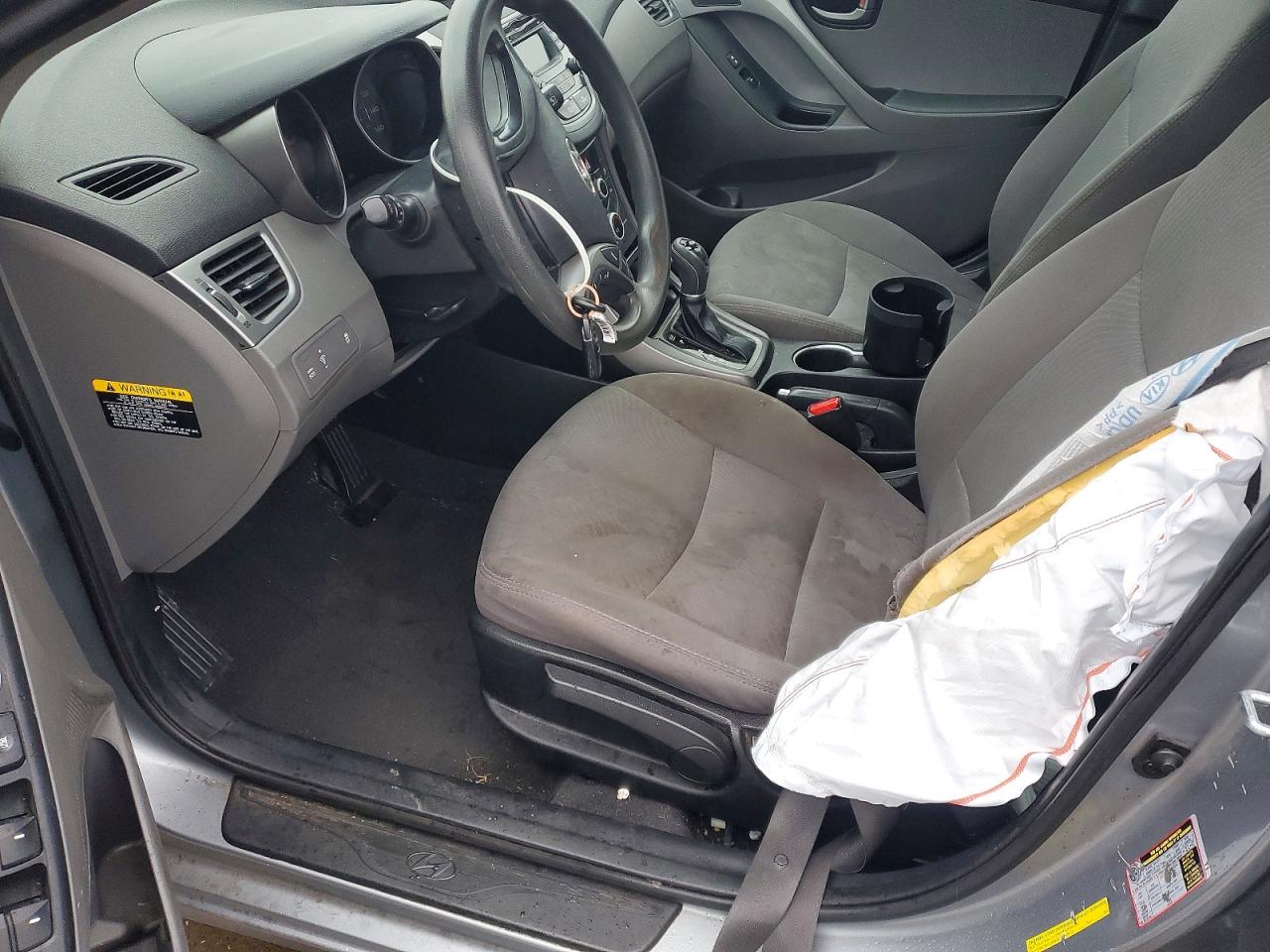 2015 HYUNDAI ELANTRA SE photo 7