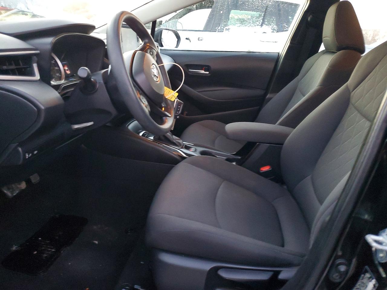 2021 TOYOTA COROLLA LE photo 7