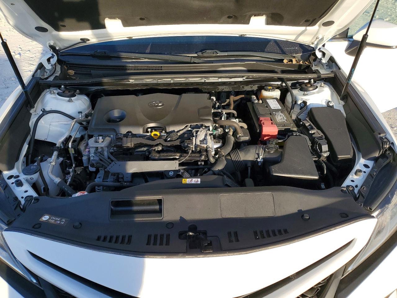 2018 TOYOTA CAMRY L photo 11