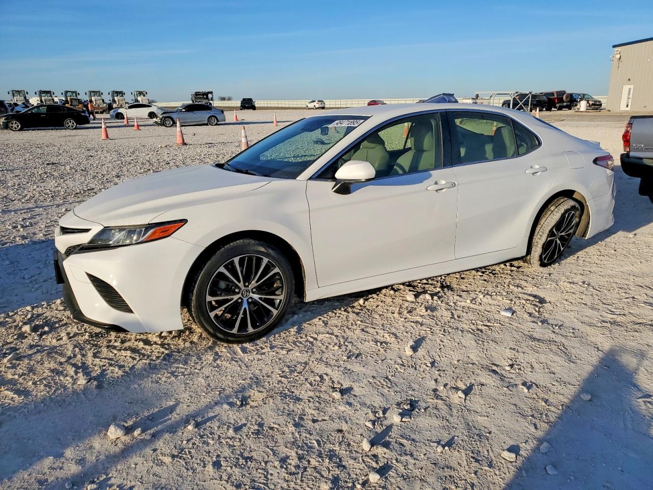 2018 TOYOTA CAMRY