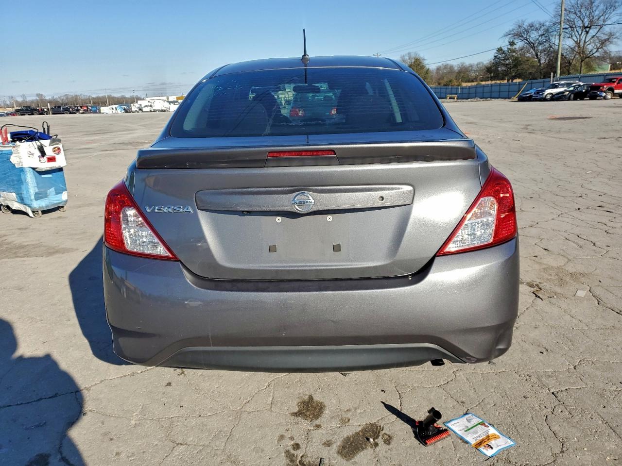 2019 NISSAN VERSA S photo 6