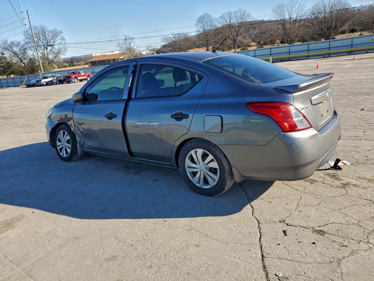 2019 NISSAN VERSA S photo 2