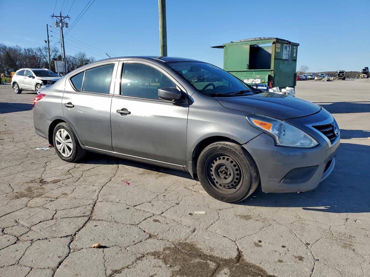 2019 NISSAN VERSA S photo 4