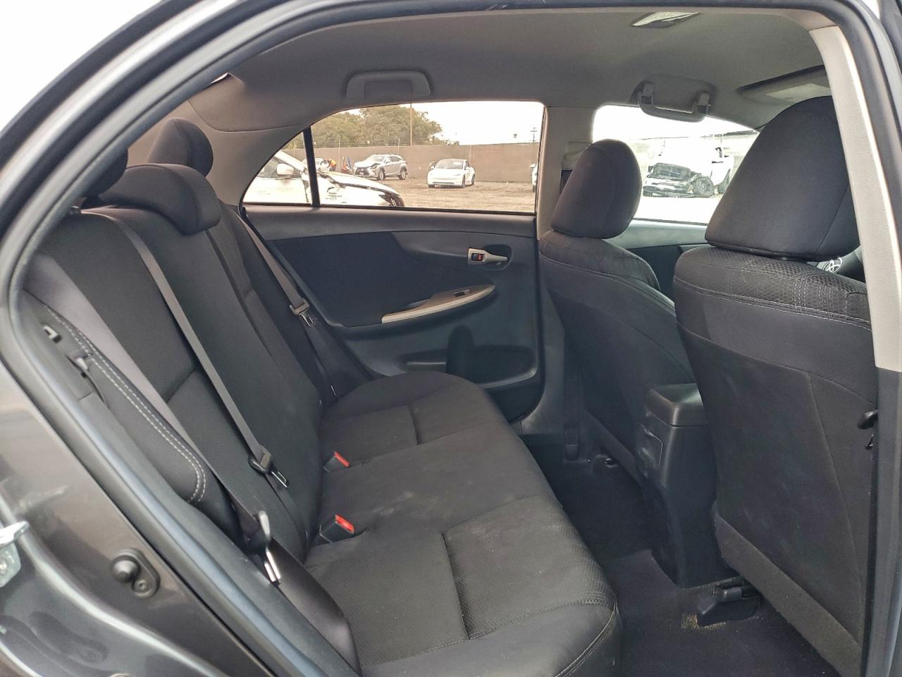 2013 TOYOTA COROLLA BASE photo 19
