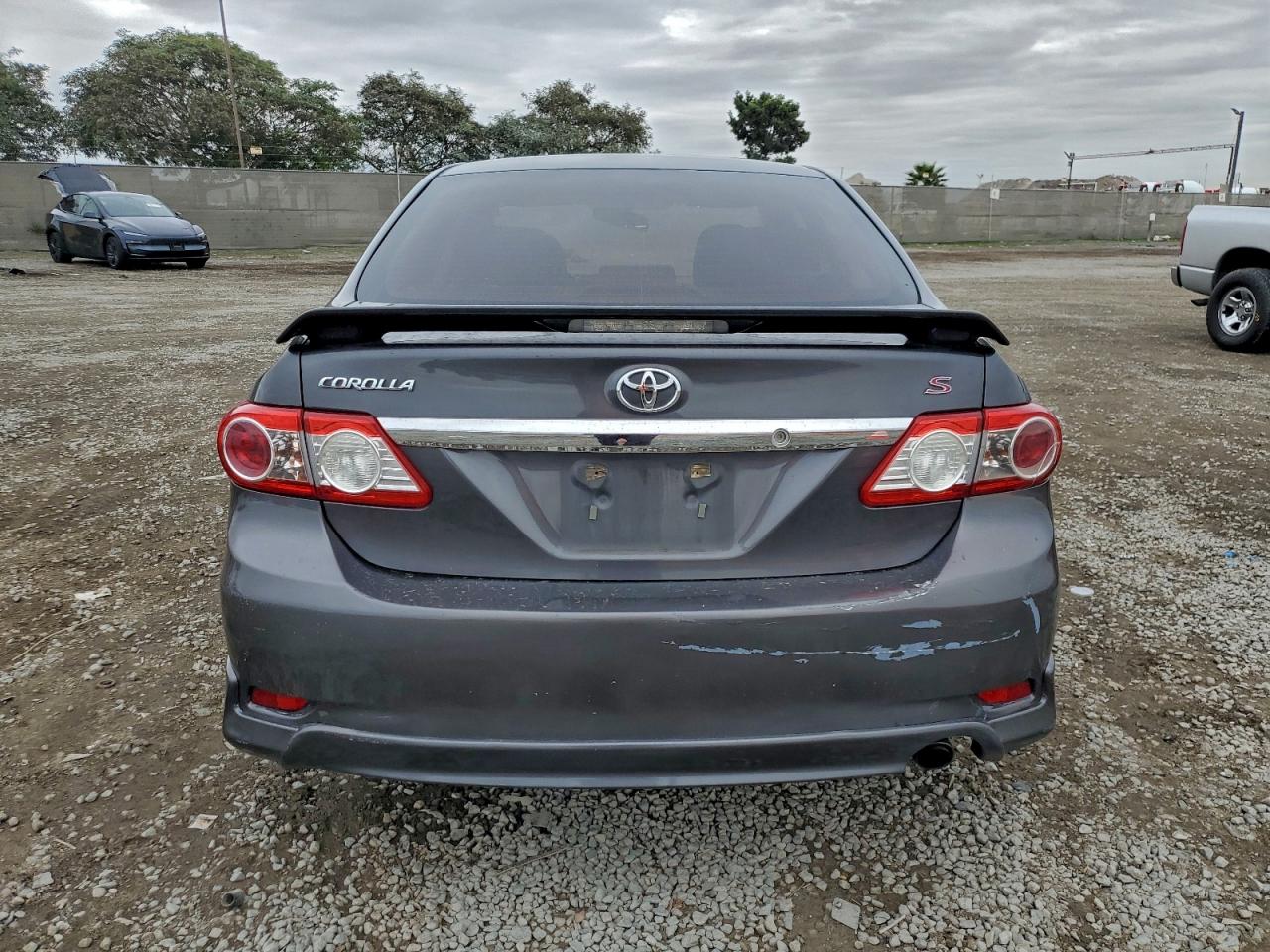2013 TOYOTA COROLLA BASE photo 11