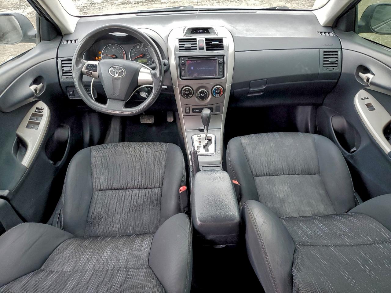 2013 TOYOTA COROLLA BASE photo 15