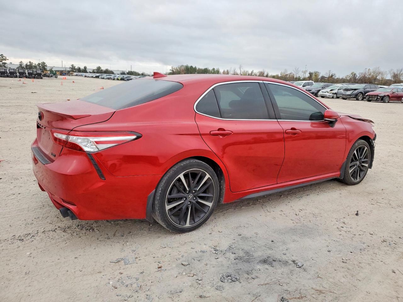 2020 TOYOTA CAMRY XSE photo 3