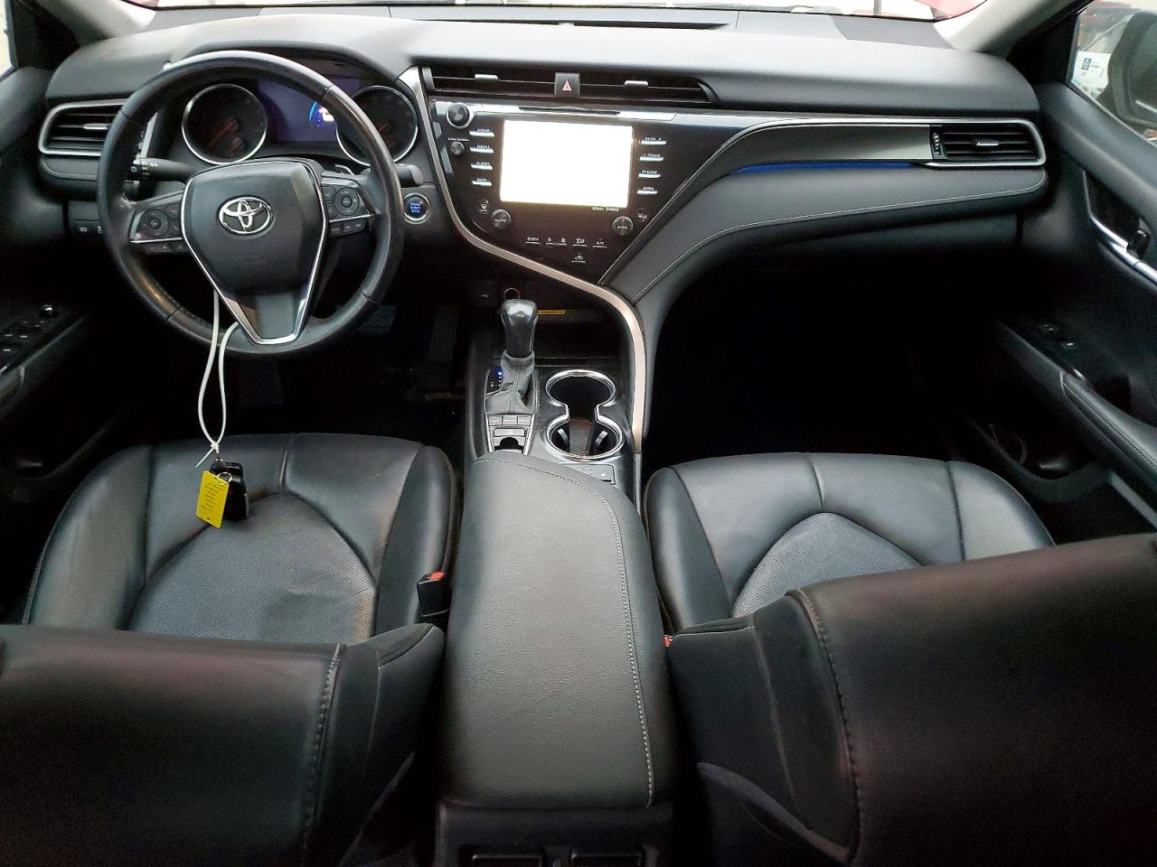 2020 TOYOTA CAMRY XSE photo 8