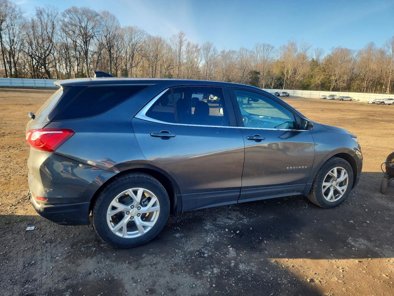 2021 CHEVROLET EQUINOX LT photo 3