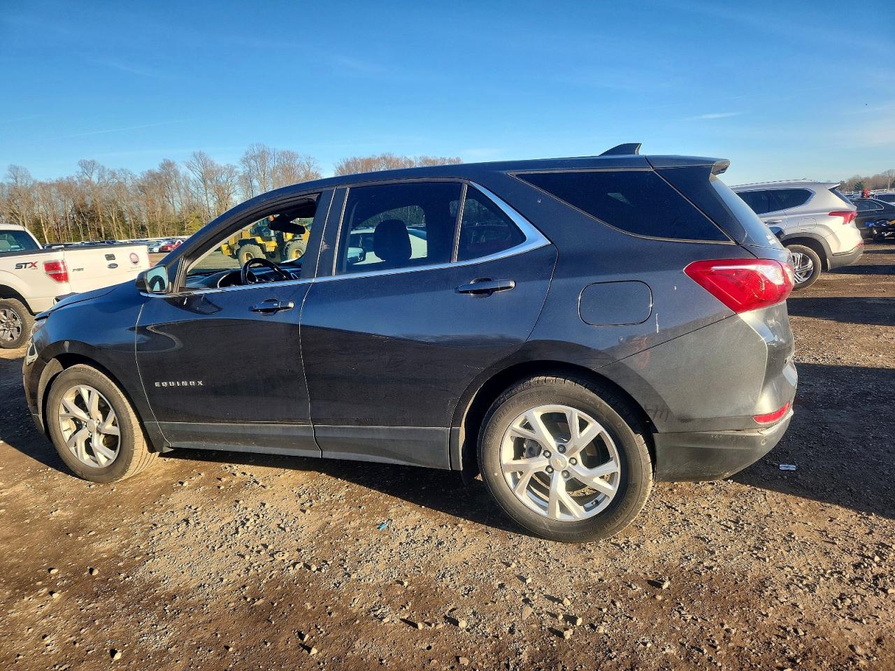 2021 CHEVROLET EQUINOX LT photo 2