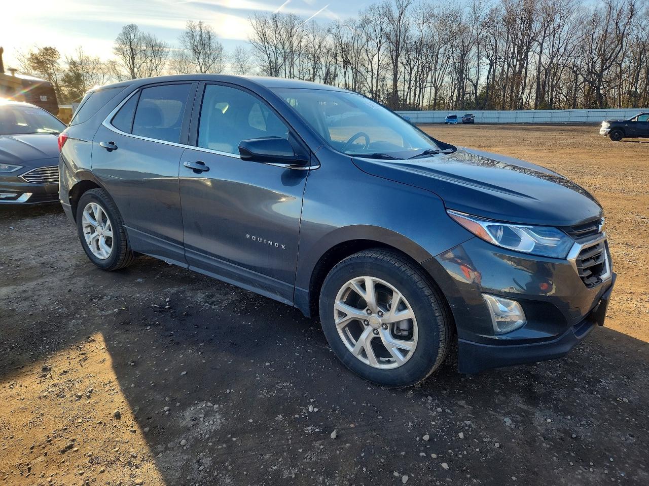2021 CHEVROLET EQUINOX LT photo 4