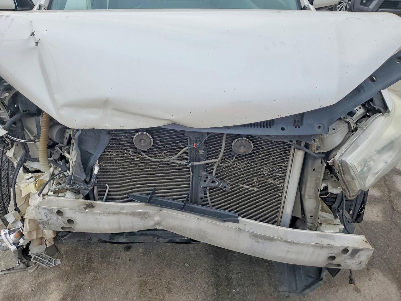 2012 TOYOTA HIGHLANDER BASE photo 12
