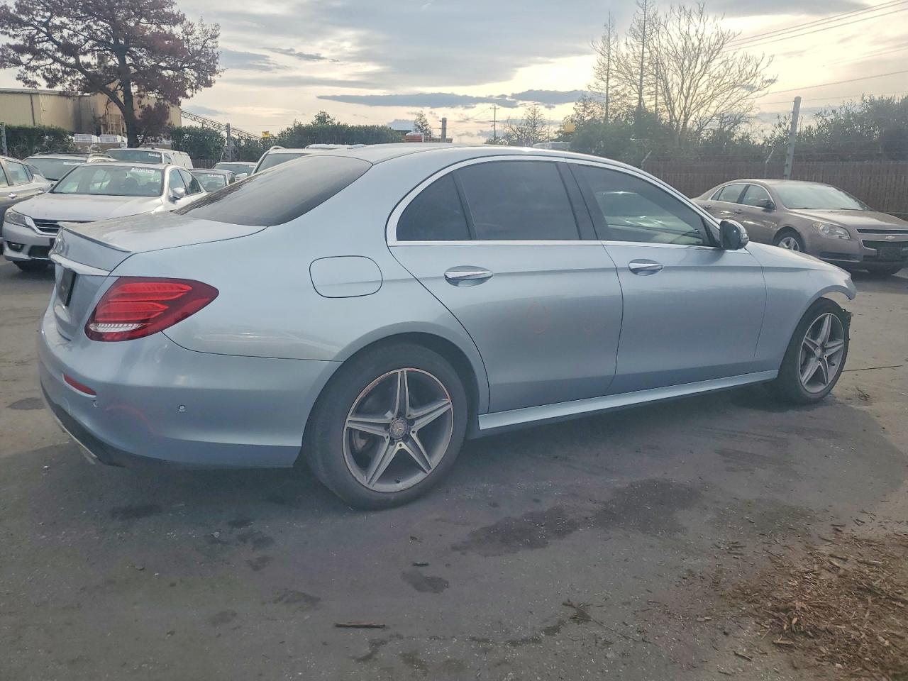 2017 MERCEDES-BENZ E 300 photo 5