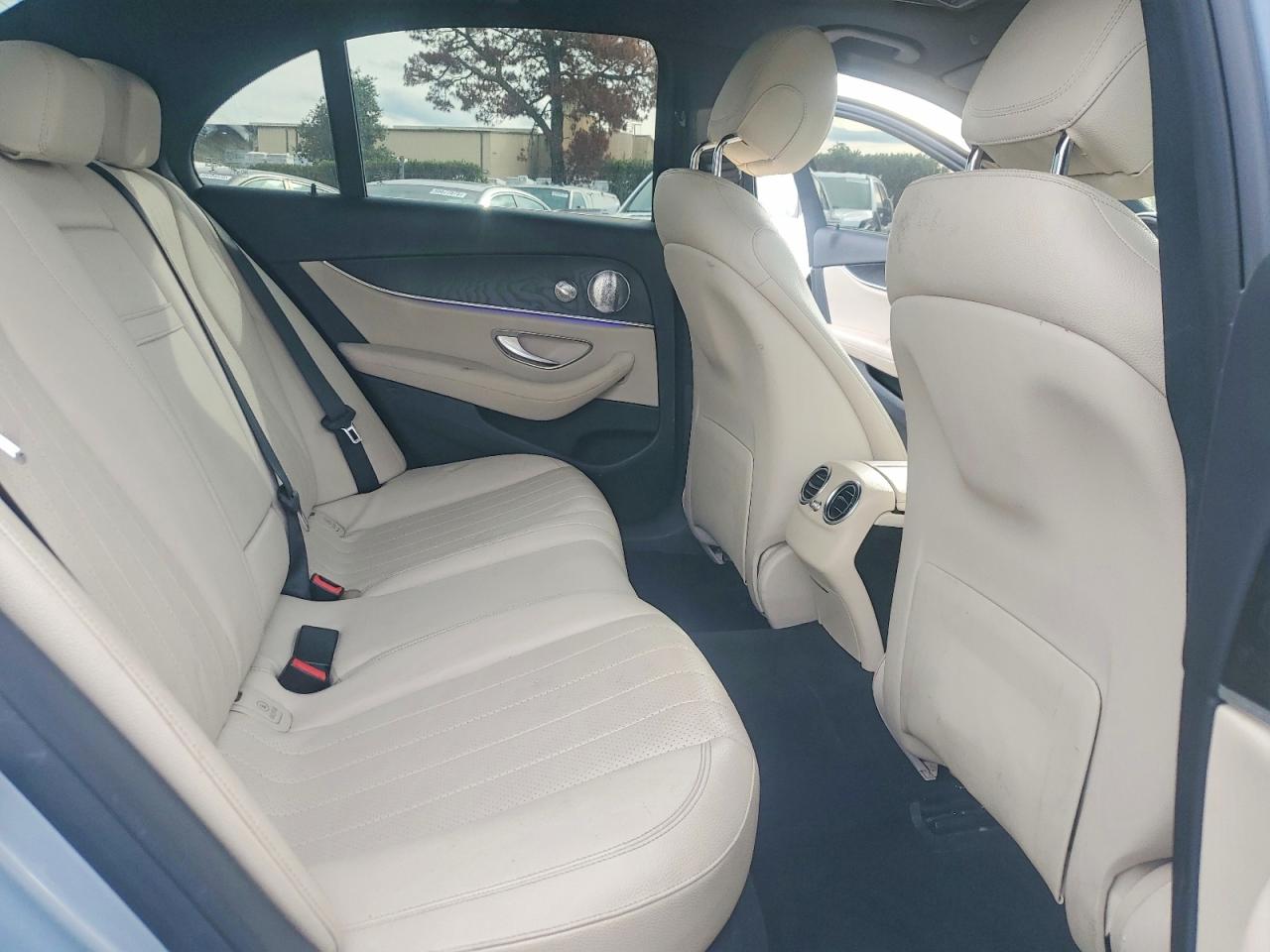 2017 MERCEDES-BENZ E 300 photo 19